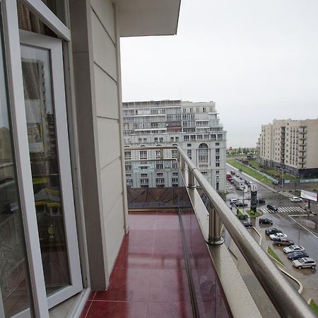 5 Rooms Batumi Exteriör bild
