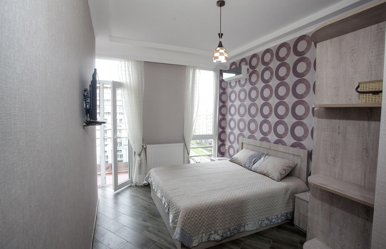 5 Rooms Batumi Exteriör bild