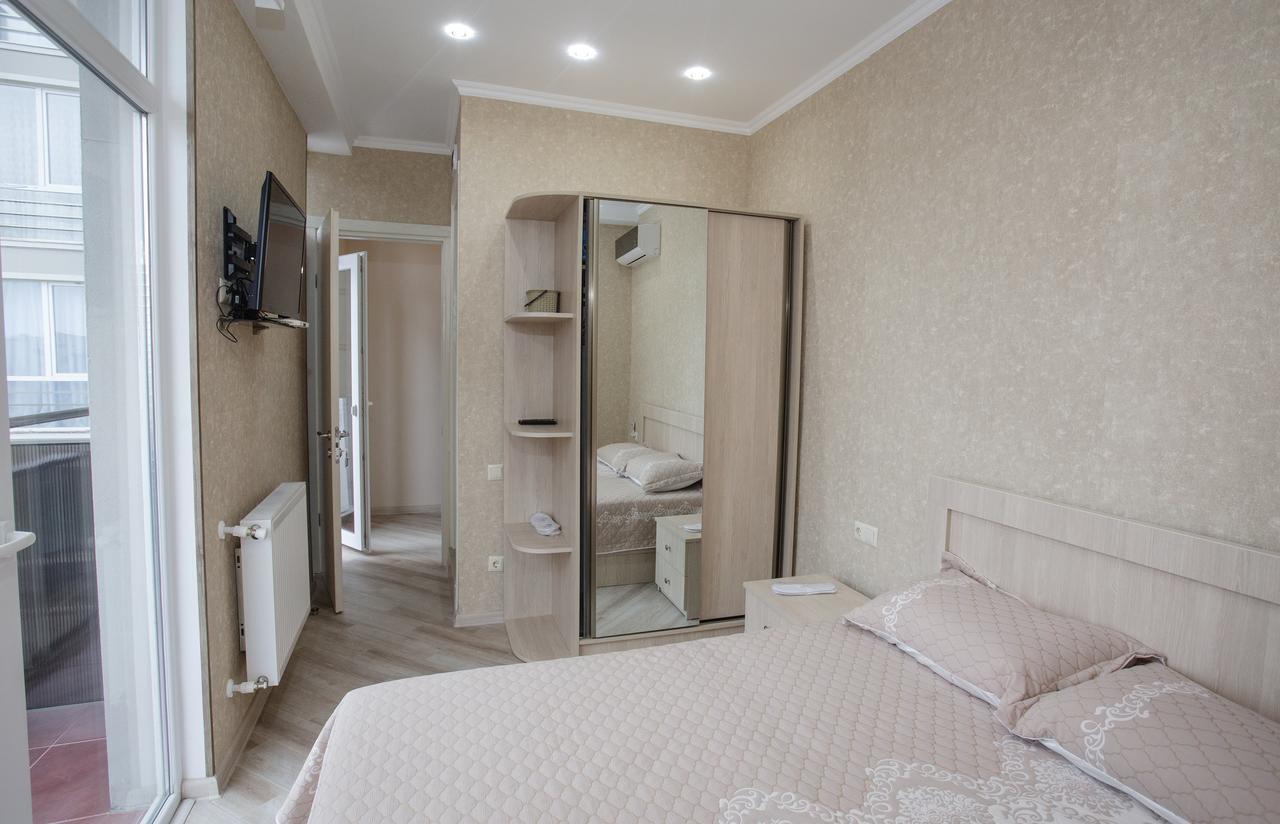 5 Rooms Batumi Exteriör bild