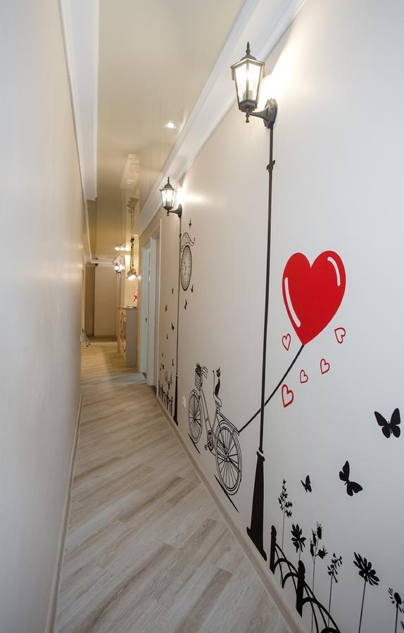 5 Rooms Batumi Exteriör bild