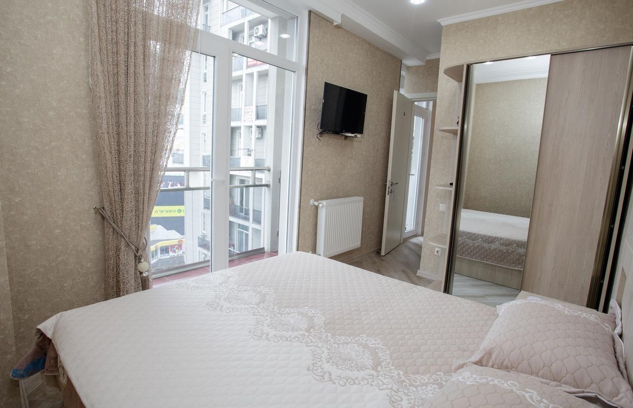 5 Rooms Batumi Exteriör bild